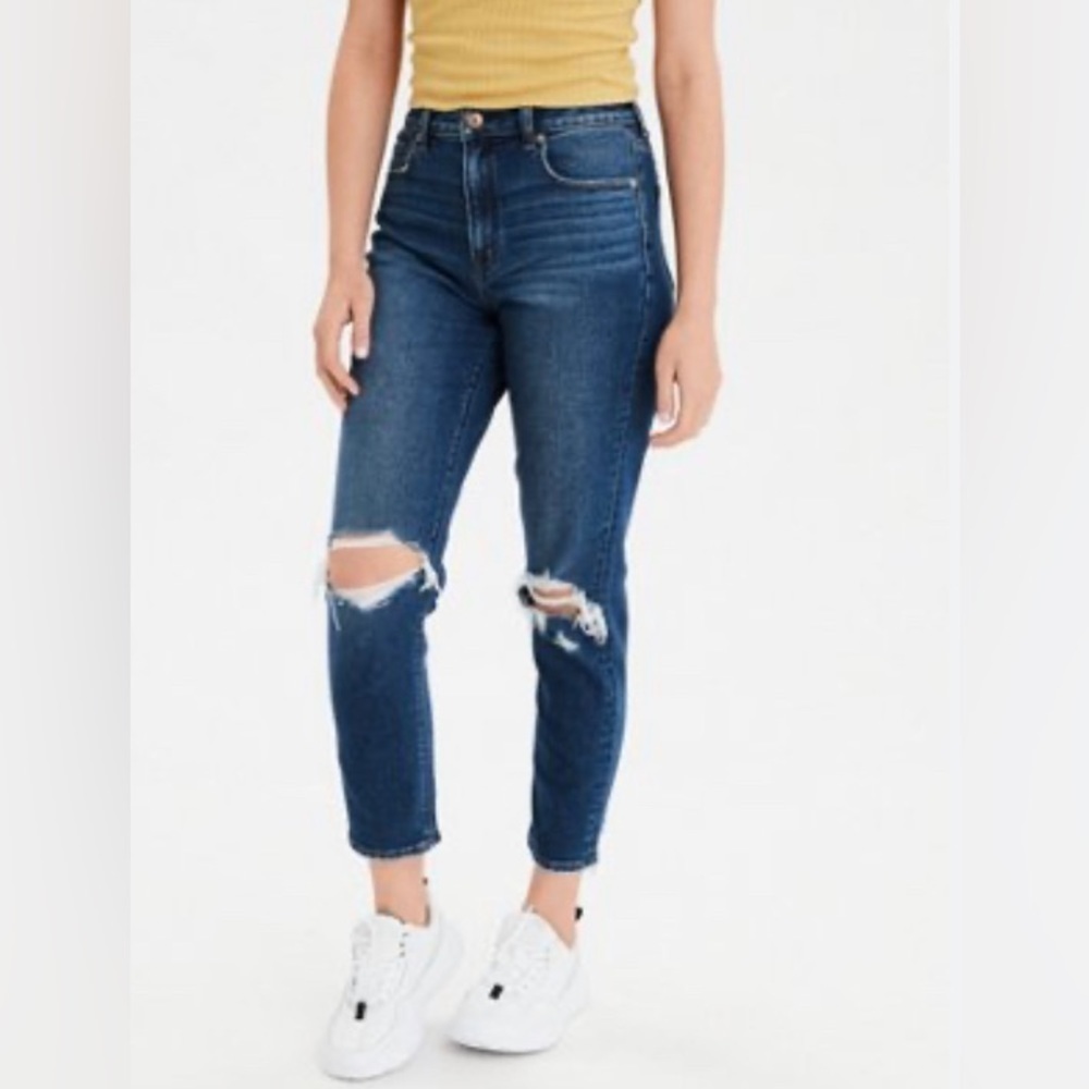 AMERICAN EAGLE Sz 16 Mom Style Busted Knee Dark Wash High Rise Chewed Hem Jeans